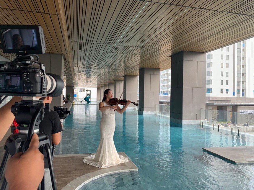 Show diễn "Thế giới nước" gây quỹ ủng hộ miền Trung - Ảnh 1.